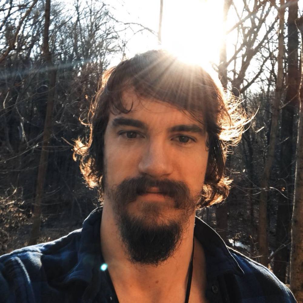 Meet your Posher, Travis